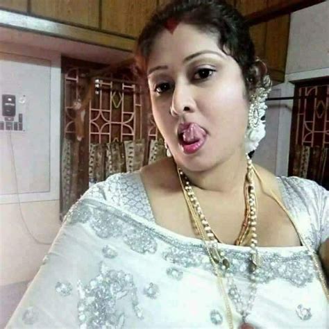 delhi aunty xxx|Delhi aunty fucked hard by massager